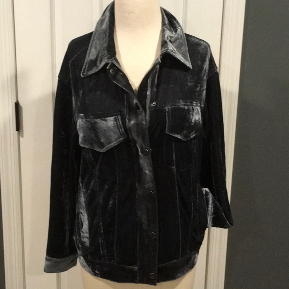 Indigo velvet jacket!😍